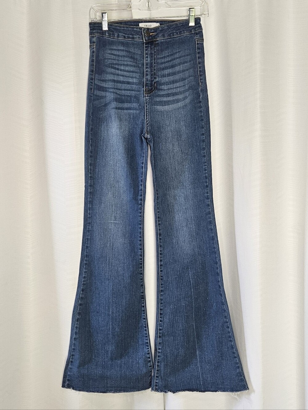 Cello high rise medium wash raw hem flare leg jeans size 7 (juniors)